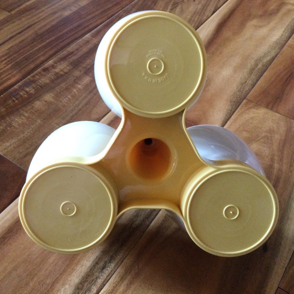Tupperware Condiment Dressing Caddy Server - Picture 3 of 4